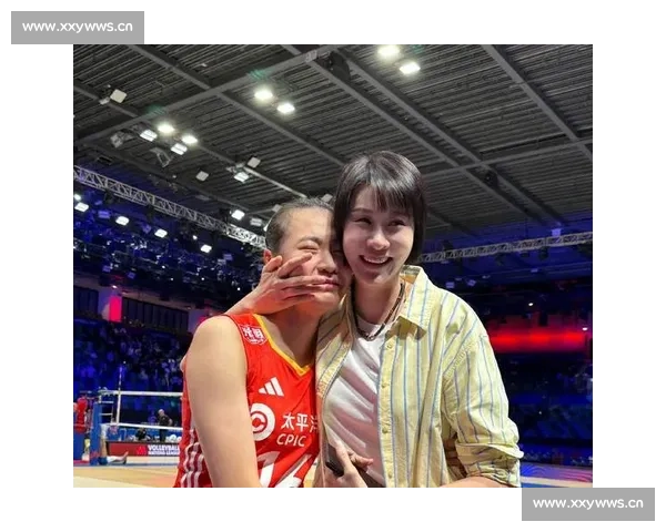 中国女排鏖战美国队力克强敌再显冠军底蕴鼓舞全国球迷士气高涨势